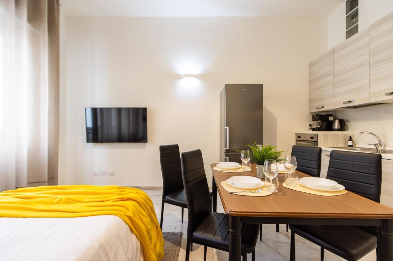 Duomo A 20Minuti Comfort, Suite Vicino Aeroporto 米兰 外观 照片